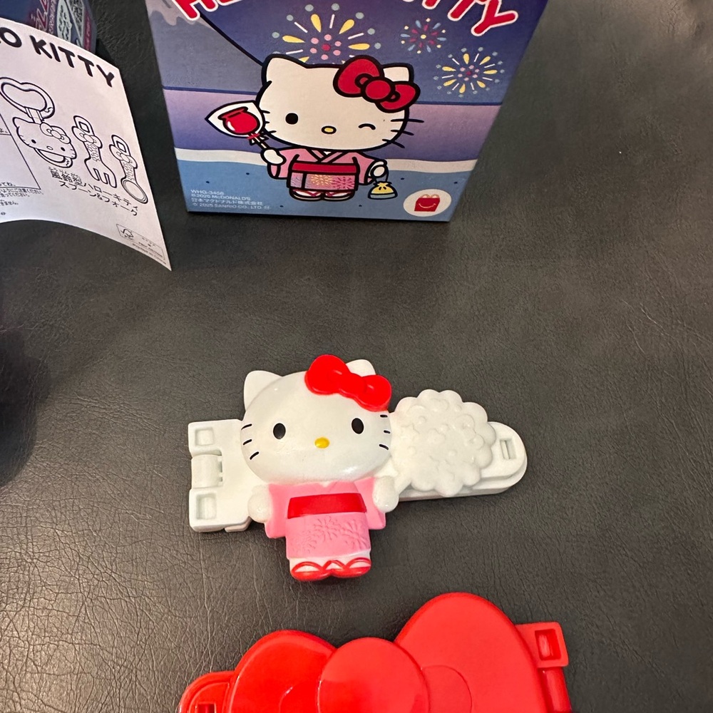 Hello Kitty Pink and White Accessories Exclusive Limited edition Happy Meal Toy